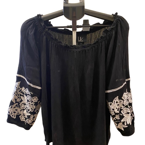 Black Off-Shoulder Top with White Floral Embroidery, 1X - Picture 2 of 8